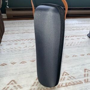 Rabbit Wine Bottle Carrier Insulated Gray Faux Leather Handle and Trim Zip